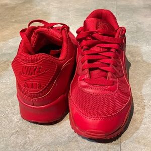 Mens. Nike sneaker. Size: 9